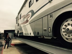 RV Lift at Iron Horse RV
