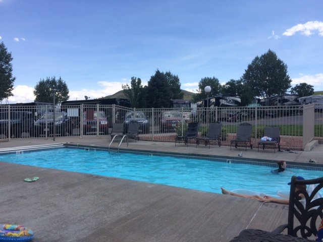 Dakota Ridge RV Swimming Pool