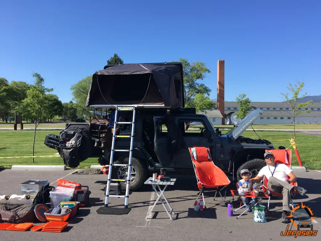 Jeepsies With Overlanding Chairs at RecCon Montana