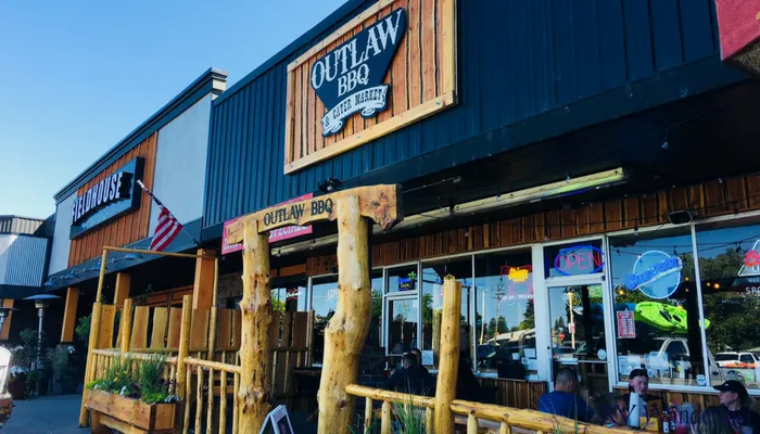 Outside Outlaw BBQ in Spokane