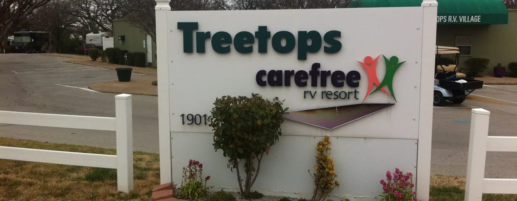 Front sign at Treetops Carefree RV Resort