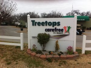 Front sign at Treetops Carefree RV Resort