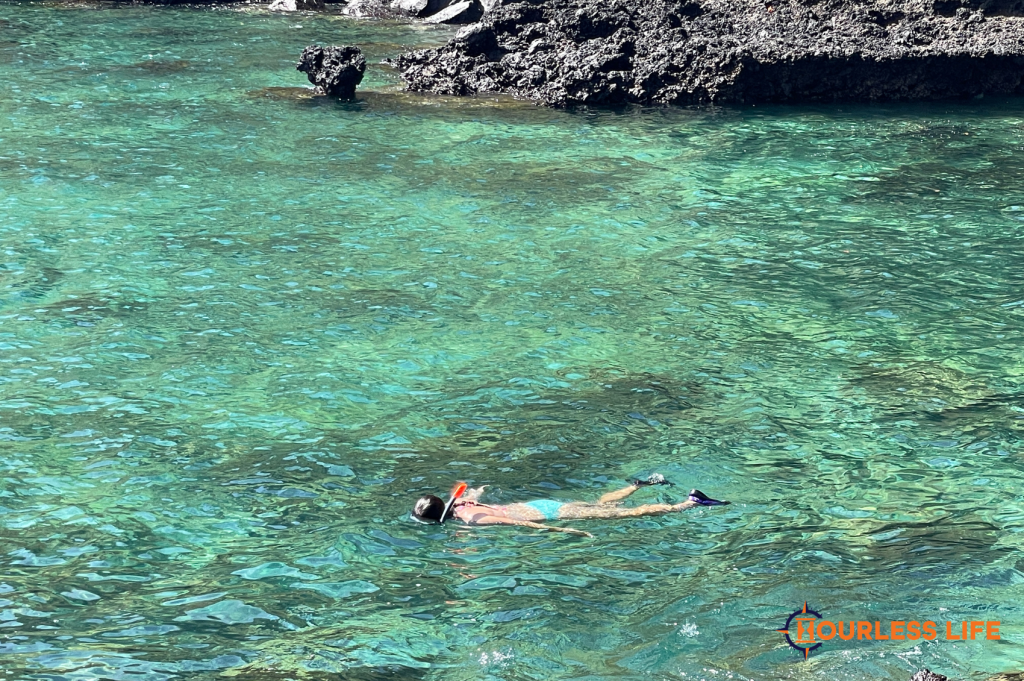 Self-touring snorkel spot in Galapagos Islands